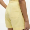 Pantaloncini elasticizzati in misto lino e cotone Pantaloncini elasticizzati in misto lino e cotone