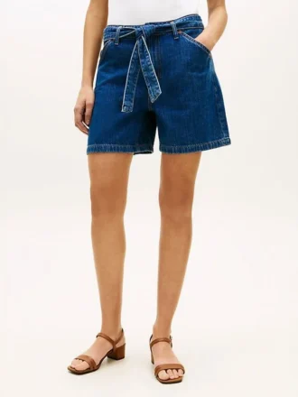 Pantaloncini in denim a vita alta con cintura Pantaloncini in denim a vita alta con cintura
