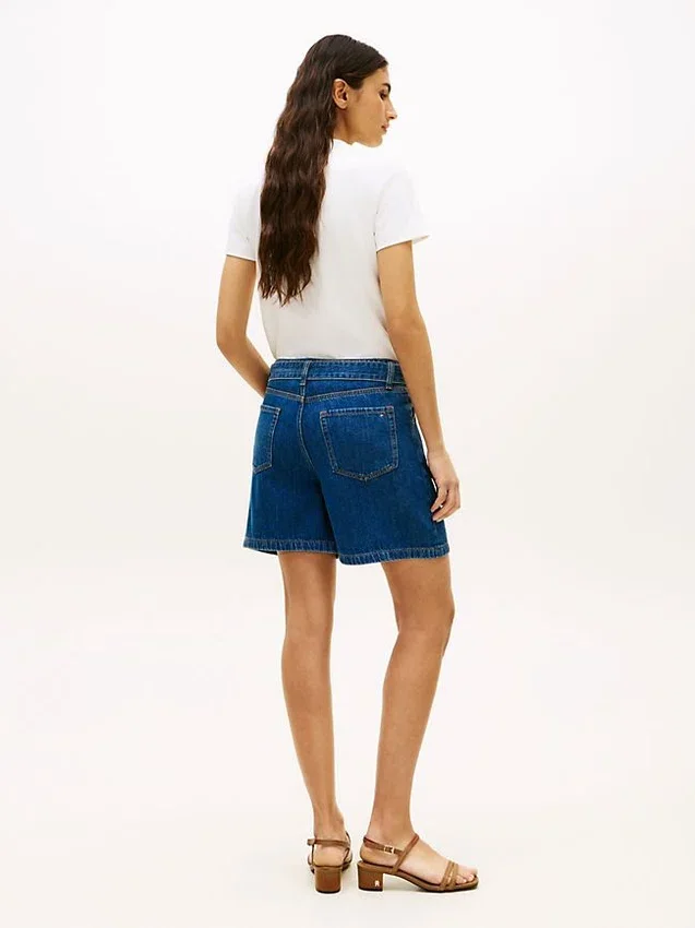 Pantaloncini in denim a vita alta con cintura Pantaloncini in denim a vita alta con cintura
