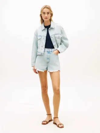 Pantaloncini in denim a vita alta e dal taglio ampio con effetto consumato Pantaloncini in denim a vita alta e dal taglio ampio con effetto consumato
