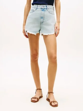 Pantaloncini in denim a vita alta e dal taglio ampio con effetto consumato Pantaloncini in denim a vita alta e dal taglio ampio con effetto consumato