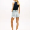 Pantaloncini in denim a vita alta e dal taglio ampio con effetto consumato Pantaloncini in denim a vita alta e dal taglio ampio con effetto consumato