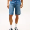 Pantaloncini in denim Tommy Jeans con tasca con bandiera Pantaloncini in denim Tommy Jeans con tasca con bandiera