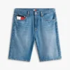 Pantaloncini in denim Tommy Jeans con tasca con bandiera Pantaloncini in denim Tommy Jeans con tasca con bandiera