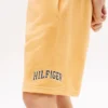 Pantaloncini in felpa a gamba larga con logo Hilfiger per bambini Pantaloncini in felpa a gamba larga con logo Hilfiger per bambini