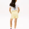 Pantaloncini in felpa con bandiera tono su tono per bambini Pantaloncini in felpa con bandiera tono su tono per bambini
