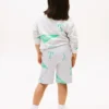 Pantaloncini in felpa con logo misto su tutta la superficie per bambini Pantaloncini in felpa con logo misto su tutta la superficie per bambini