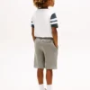 Pantaloncini in felpa con logo per bambini Pantaloncini in felpa con logo per bambini