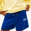 Pantaloncini in felpa con logo ricamato per bambini Pantaloncini in felpa con logo ricamato per bambini