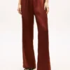 Pantaloni a gamba larga in raso elasticizzato Pantaloni a gamba larga in raso elasticizzato