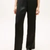 Pantaloni a gamba larga in raso elasticizzato Pantaloni a gamba larga in raso elasticizzato