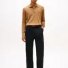 Pantaloni a pieghe dal taglio comodo Pantaloni a pieghe dal taglio comodo