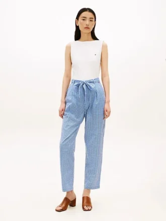Pantaloni affusolati in seersucker a quadretti con cintura