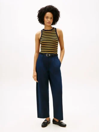 Pantaloni chino a zampa in twill a pieghe