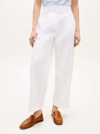 Pantaloni chino a zampa in twill a pieghe