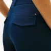 Pantaloni chino a zampa in twill a pieghe Pantaloni chino a zampa in twill a pieghe