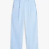 Pantaloni chino a zampa in twill a pieghe Pantaloni chino a zampa in twill a pieghe