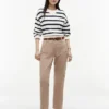 Pantaloni con tasche in cotone elasticizzato Pantaloni con tasche in cotone elasticizzato