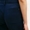 Pantaloni con tasche in cotone elasticizzato Pantaloni con tasche in cotone elasticizzato