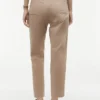 Pantaloni con tasche in cotone elasticizzato Pantaloni con tasche in cotone elasticizzato