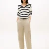 Pantaloni utility leggeri a zampa Pantaloni utility leggeri a zampa