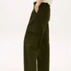 Pantaloni utility leggeri a zampa Pantaloni utility leggeri a zampa