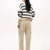 Pantaloni utility leggeri a zampa Pantaloni utility leggeri a zampa