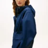 Parka corta con cappuccio idrorepellente Parka corta con cappuccio idrorepellente