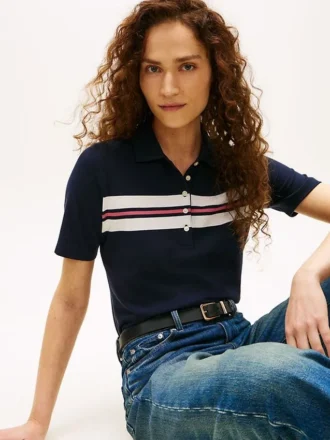 Polo elasticizzata a righe larghe dal taglio regolare
