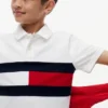 Polo elasticizzata con bandiera a blocchi di colore per bambini Polo elasticizzata con bandiera a blocchi di colore per bambini