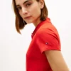 Polo elasticizzata con monogramma in stile calligrafico e vestibilità slim Polo elasticizzata con monogramma in stile calligrafico e vestibilità slim