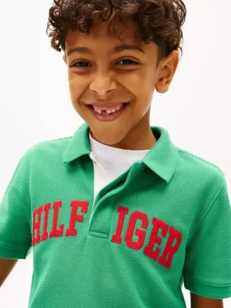 Polo Hilfiger con grafica per bambini