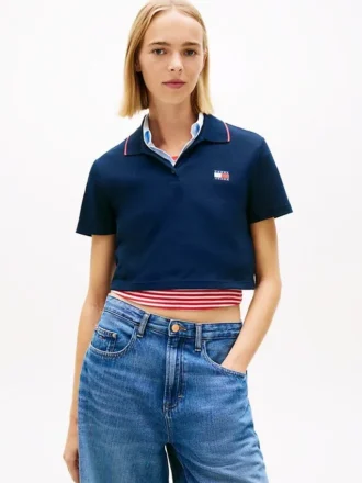 Polo Tommy Jeans dal taglio boxy e corto