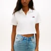 Polo Tommy Jeans dal taglio boxy e corto