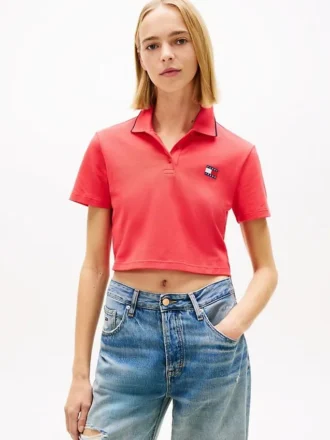Polo Tommy Jeans dal taglio boxy e corto