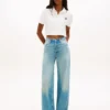 Polo Tommy Jeans dal taglio boxy e corto