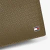 Portafoglio a doppia piega in pelle con logo bandiera su tutta la superficie Portafoglio a doppia piega in pelle con logo bandiera su tutta la superficie