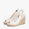 Sandalo espadrilla con zeppa e cinturino posteriore Sandalo espadrilla con zeppa e cinturino posteriore