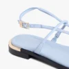 Sandalo in pelle con dettagli metallici Sandalo in pelle con dettagli metallici