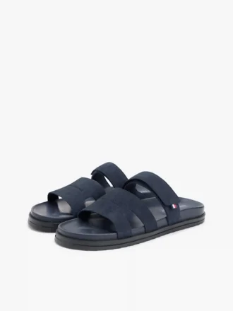 Sandalo in pelle scamosciata regolabile