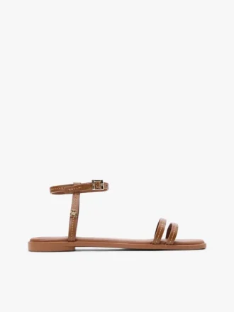 Sandalo piatto in pelle