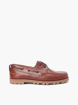 Scarpa da barca in pelle leggera con suola a tasselli