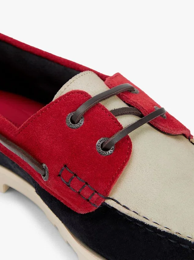 Scarpa da barca in pelle scamosciata leggera Scarpa da barca in pelle scamosciata leggera