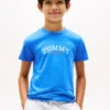 Set con maglietta e pantaloncini con logo per bambini