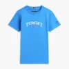 Set con maglietta e pantaloncini con logo per bambini
