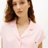 Set da notte con camicia a maniche corte e pantaloni Set da notte con camicia a maniche corte e pantaloni