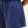 Set da notte con maglietta Henley e pantaloncini Set da notte con maglietta Henley e pantaloncini