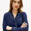 Set pigiama a maniche lunghe con camicia e pantaloni Set pigiama a maniche lunghe con camicia e pantaloni