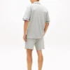 Set pigiama con maglietta a maniche corte e pantaloncini