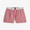 Set pigiama con maglietta e pantaloncini in tessuto Set pigiama con maglietta e pantaloncini in tessuto